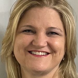 Meet your Posher, Carrie